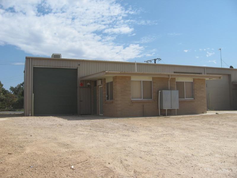 1384 / 2 OLD STURT HIGHWAY BERRI<BR>SA 5343