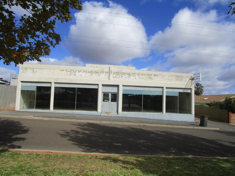 12 STURT ST BARMERA<BR>SA 5345