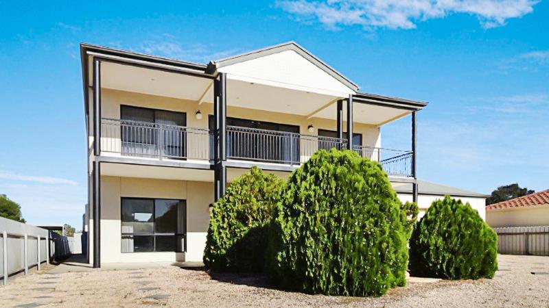 31 TWENTYFIRST STREET RENMARK<BR>SA 5341