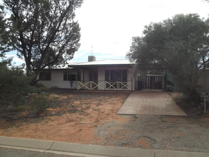 17 HERMIT STREET ROXBY DOWNS<BR>SA 5725