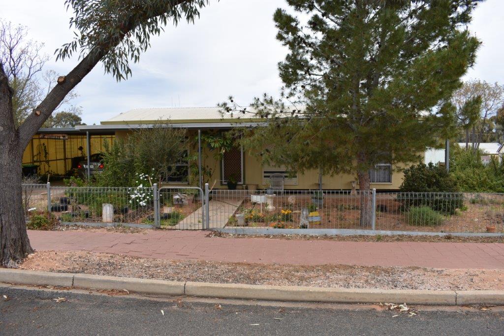 44 PAULINE STREET PARINGA<BR>SA 5340