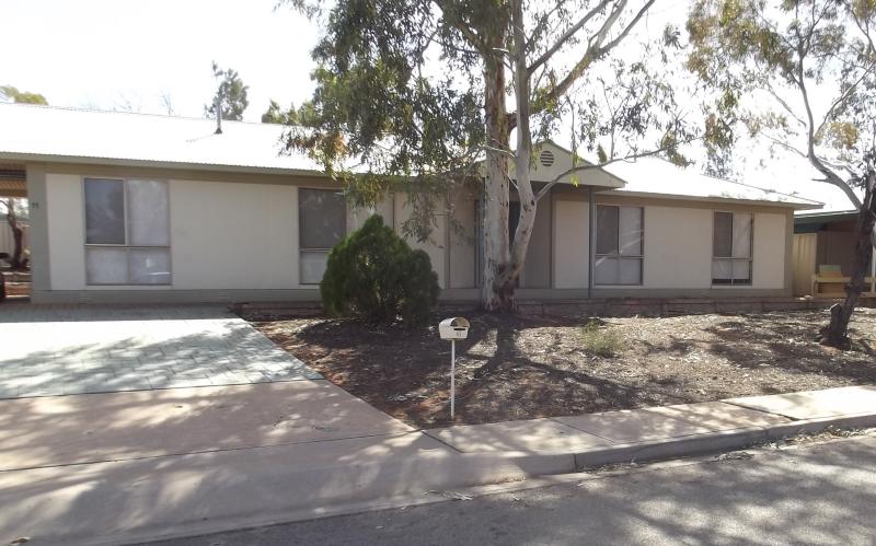 11 MYALL STREET ROXBY DOWNS<BR>SA 5725