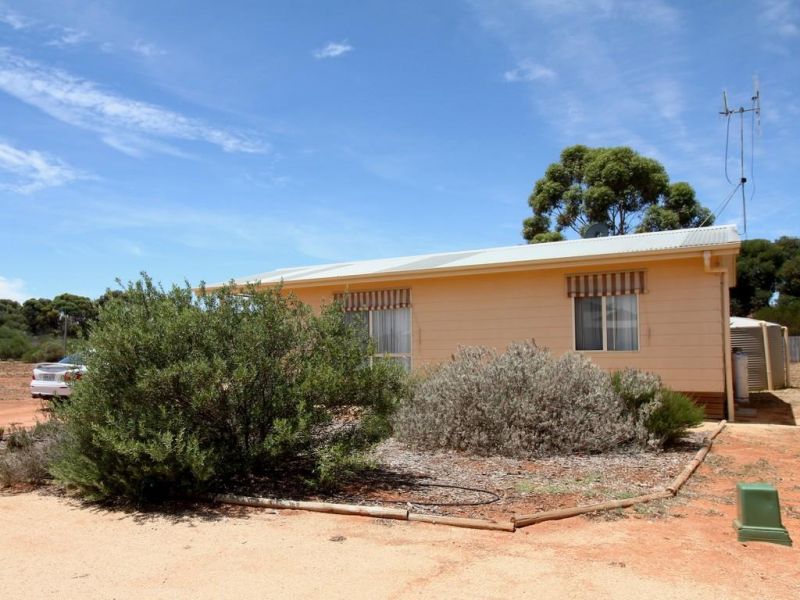 10 TORRENS STREET LOXTON<BR>SA 5333