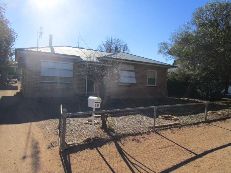 16 PHILLIPS ROAD BERRI<BR>SA 5343