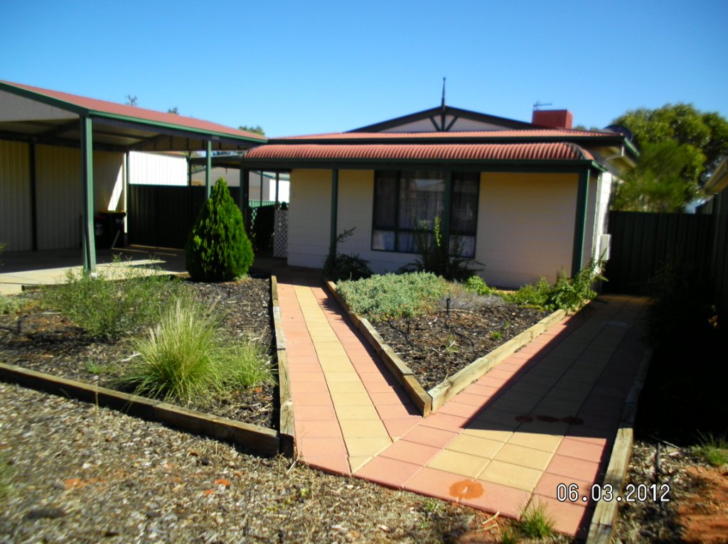 6 POGONA COURT ROXBY DOWNS<BR>SA 5725