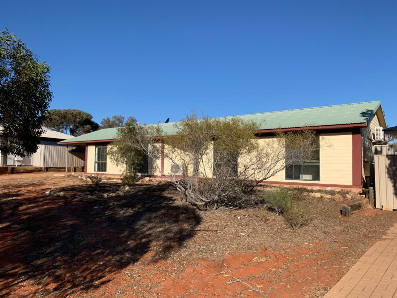 30 FINNISS STREET ROXBY DOWNS<BR>SA 5725