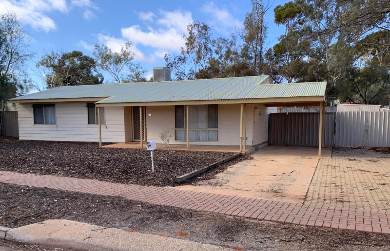 66 PIONEER DRIVE ROXBY DOWNS<BR>SA 5725