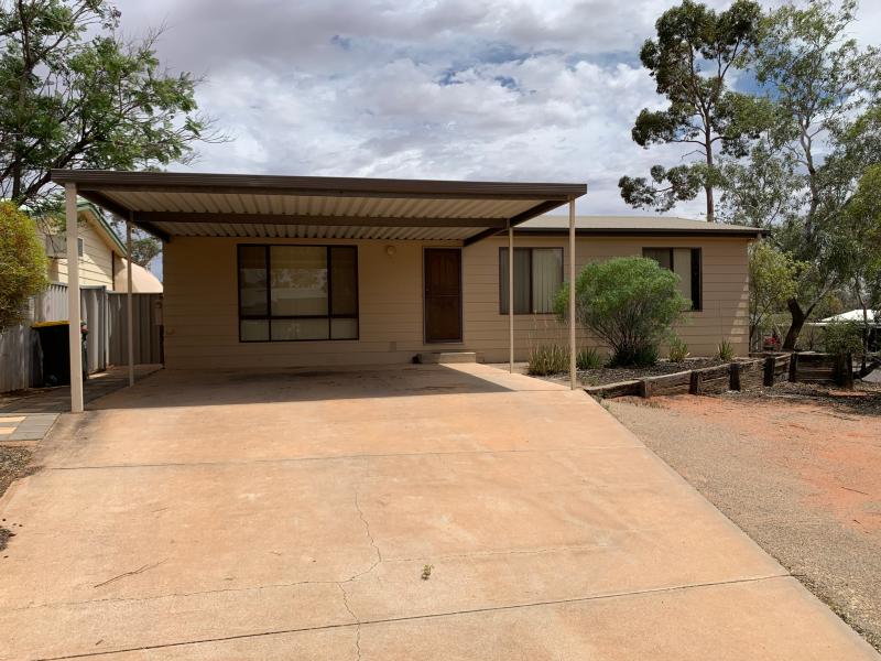 2 MYALL STREET ROXBY DOWNS<BR>SA 5725