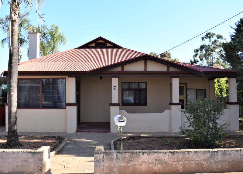 4 LEXIA STREET BERRI<BR>SA 5343