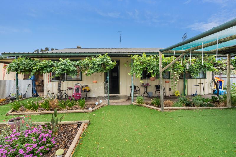 2 MURRAY STREET PARINGA<BR>SA 5340