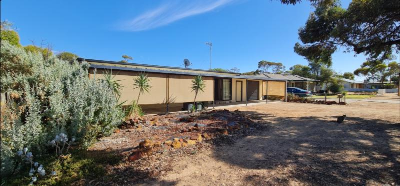 27 COOPER STREET BERRI<BR>SA 5343