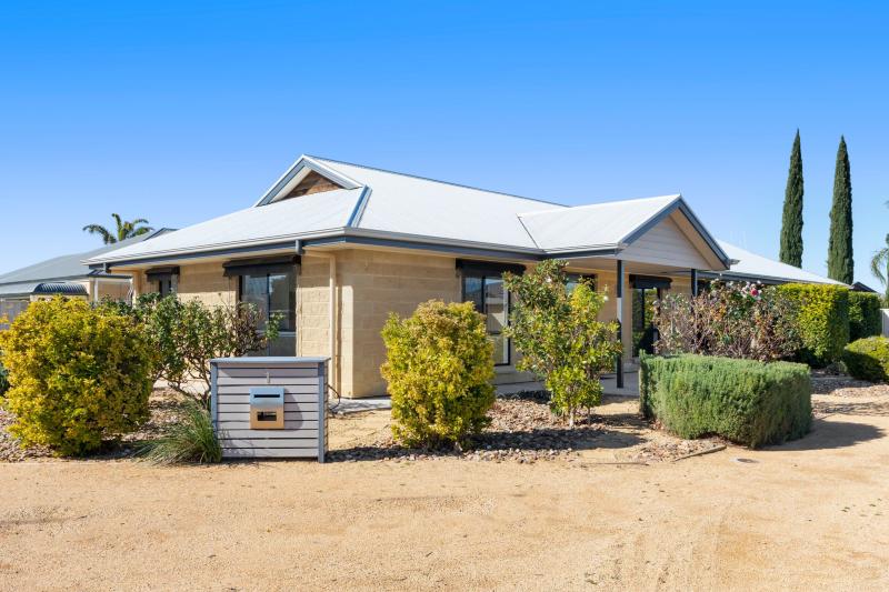 1 EASTHER COURT BARMERA<BR>SA 5345