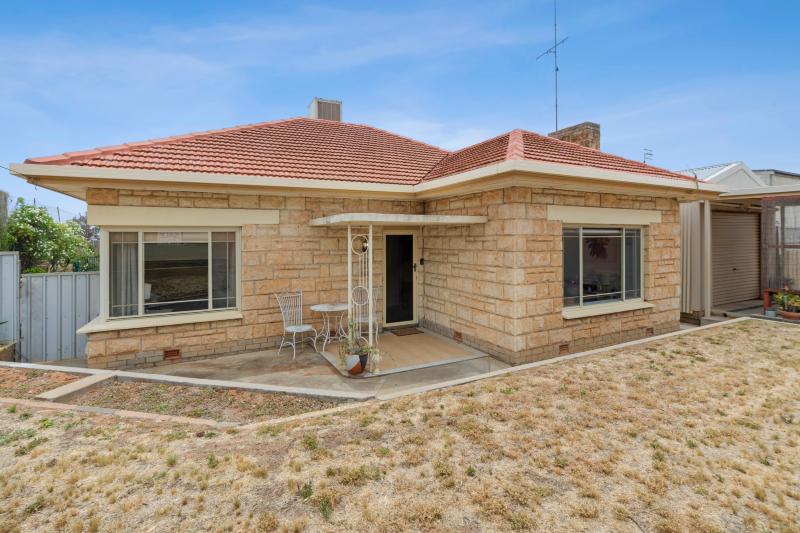 42 LAFFER STREET BARMERA<BR>SA 5345