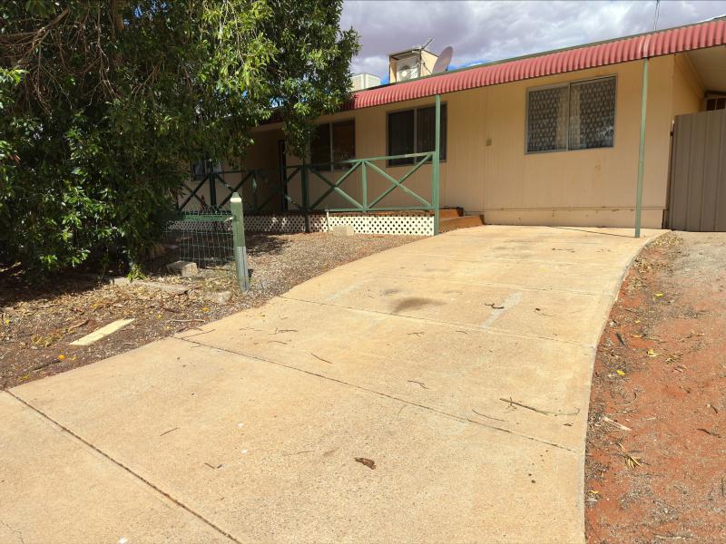 62 AXEHEAD ROXBY DOWNS<BR>SA 5725