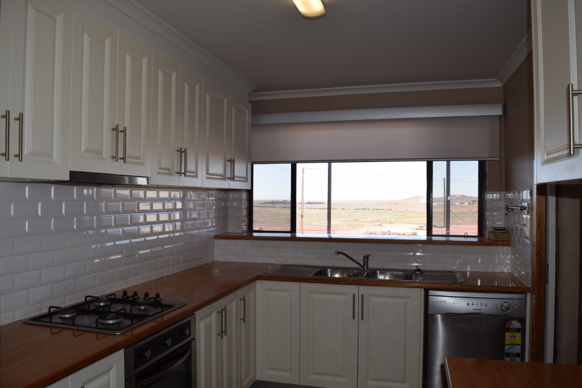 LOT 1002 TUPPER CLOSE COOBER PEDY<BR>SA 5723