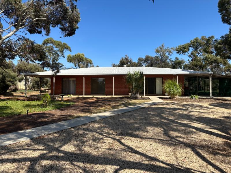65 HUNT ROAD BARMERA<BR>SA 5345