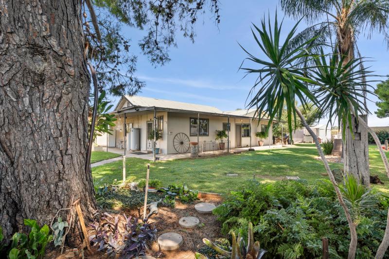 158 PAROO STREET RENMARK NORTH<BR>SA 5341