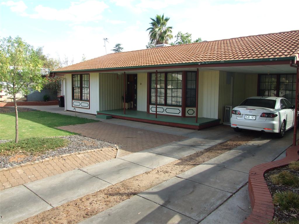 21 RED GUM STREET RENMARK<BR>SA 5341