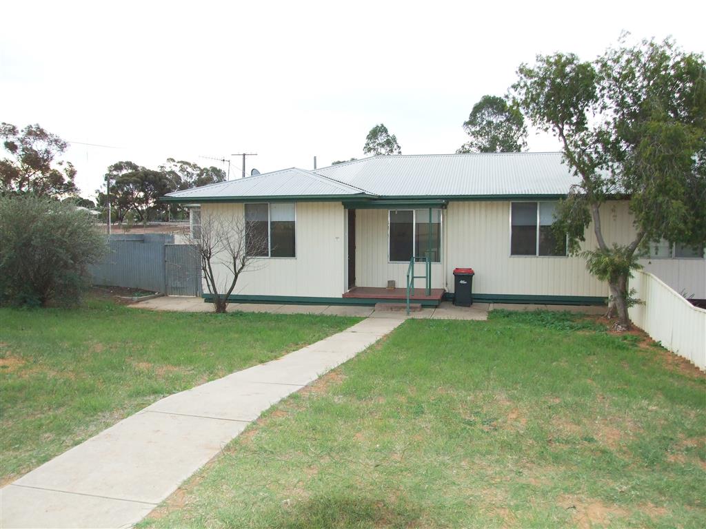 7 HOBBS ST BERRI<BR>SA 5343