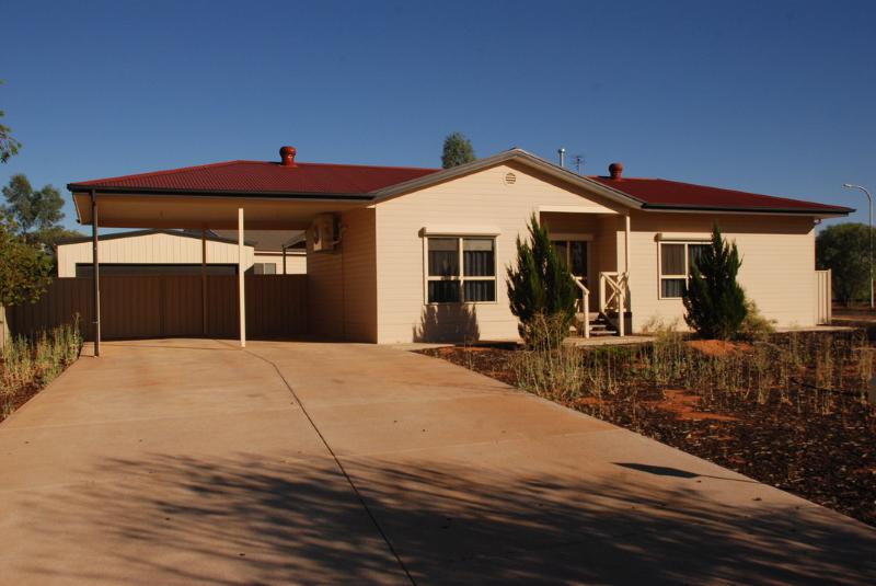 15 CALLITRIS CIRCUIT ROXBY DOWNS<BR>SA 5725